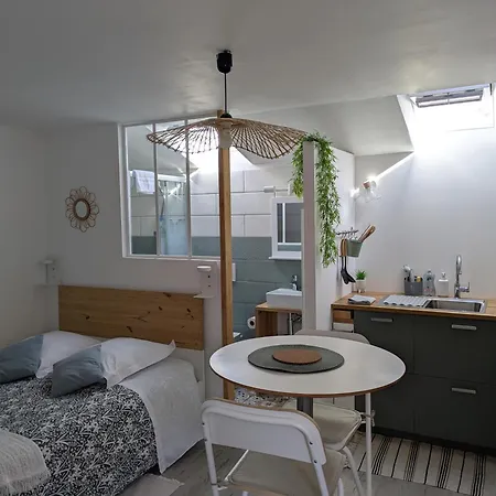 Le Refuge Apartment *